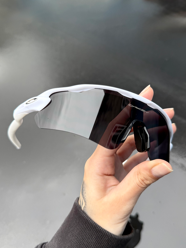 Radar Ev Path White Black Iridium