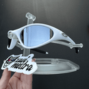 Minute White Liquid Metal